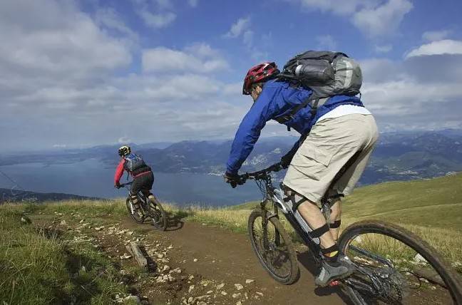 山地穿越溯源竞速，挑战地形的极限体验