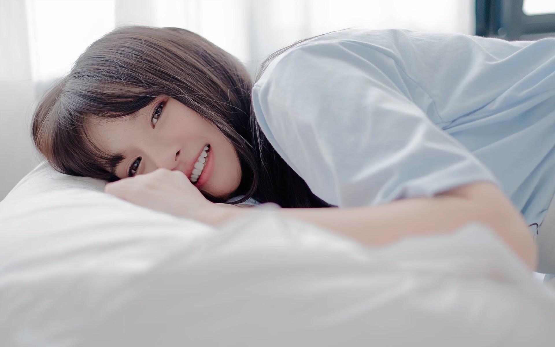 西班牙骑手马尔科·佩雷斯在国际马术大奖赛中获得冠军,成为赛事历史上最年轻的冠军得主。