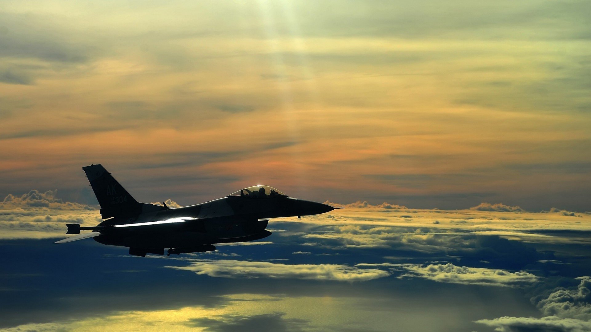 勇士击败猛龙，普尔替补席贡献火力轰下27分，勇士球员普尔