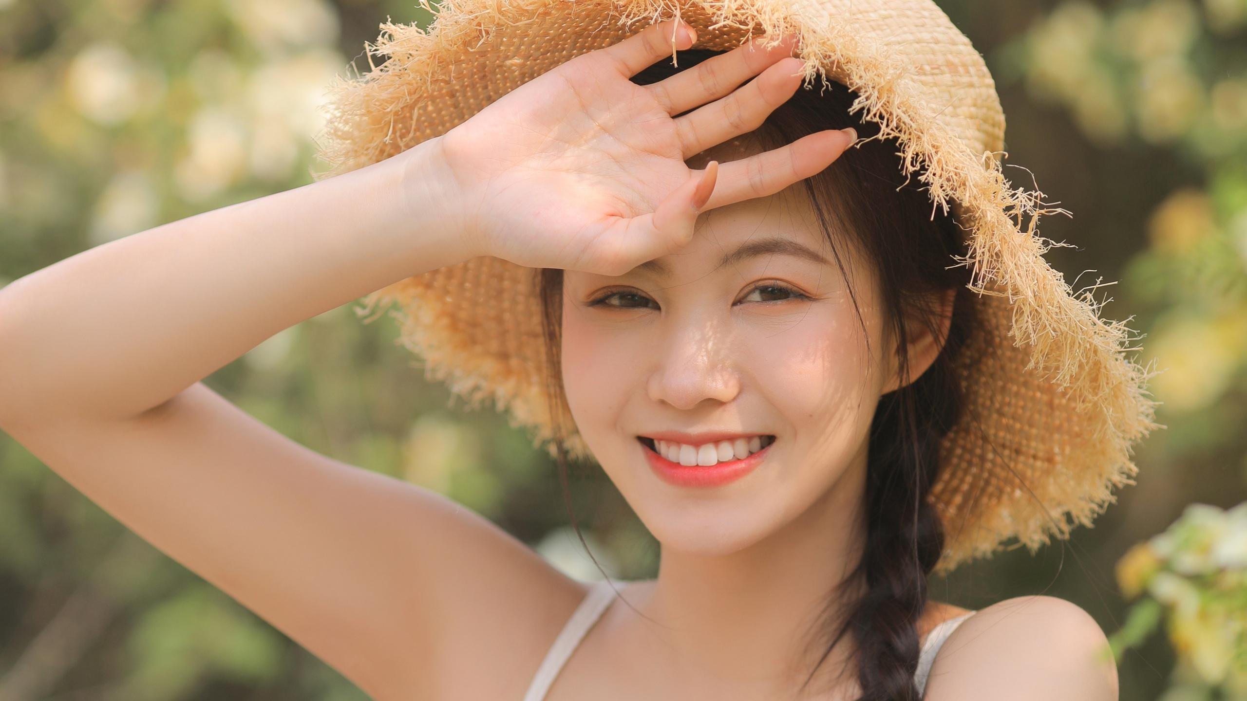 墨西哥骑手费德里科·费尔南德斯在巴黎奥运会上与“Romeo”马匹共同参赛,尽管因马匹受伤被迫退出,但展现了坚强意志。