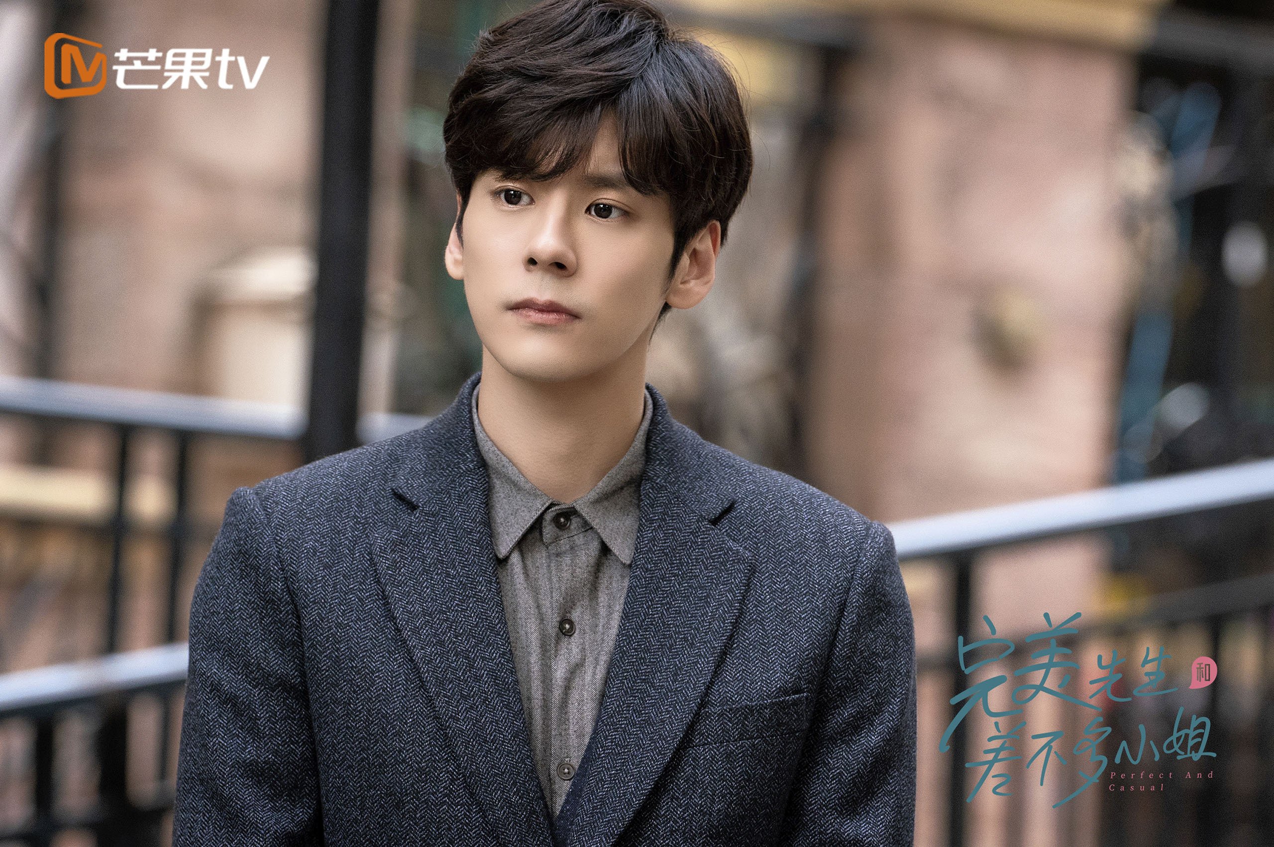 队员合作愈发默契,赢得关键战役,队员之间